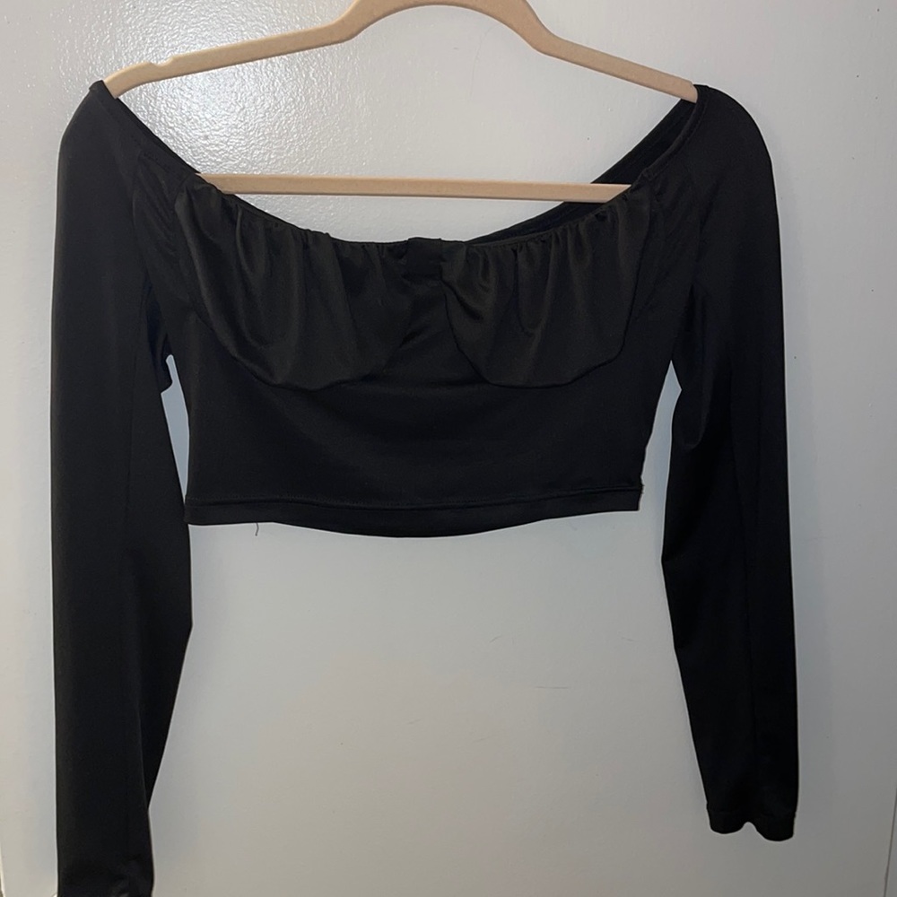 Black long sleeve cropped and cupped shirt